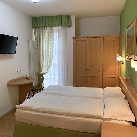 Appartamenti Sissi Commezzadura Exteriér fotografie